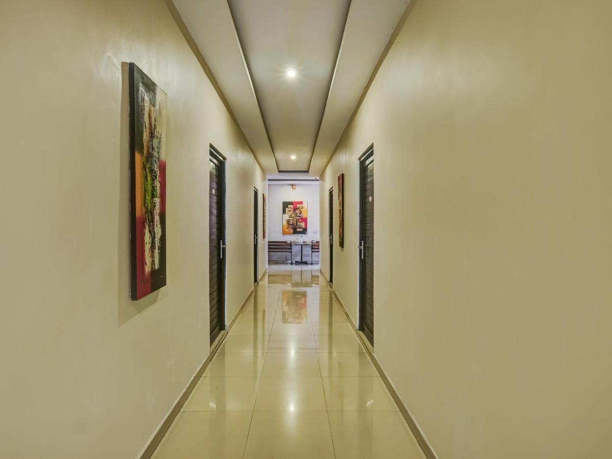 Oyo 90986 Hotel Srikandi Adisucipto Kalasan Eksteriør billede